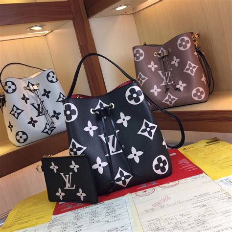 is louis vuitton cheaper in australia